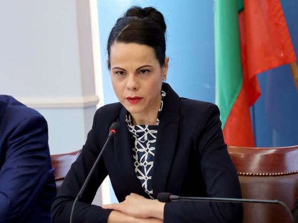 Ивкова: Няма да изгубим еврофинансиране по проекта за преместване на психиатрията от Курило в София