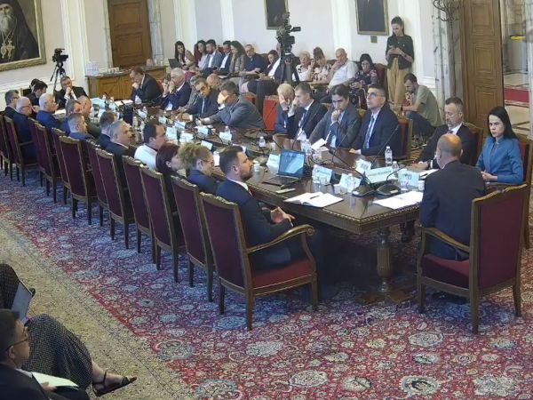 Трудът на медиците да влезе в клиничните пътеки, залага д-р Меджидиев