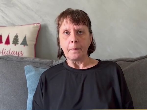 Жена с амиотрофична склероза се нуждае от помощ за лечението си