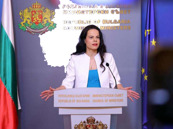 Министър Ивкова: Публикуваните идеи за промяна в структурите на МЗ не са окончателни решения