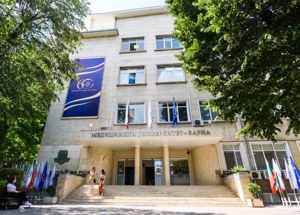 МУ - Варна обяви трето класиране за платено обучение
