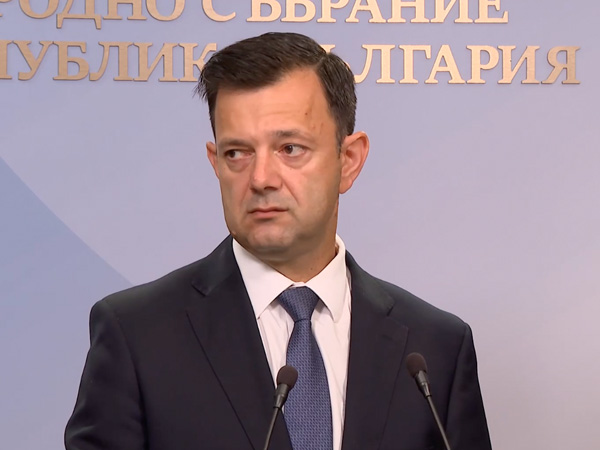 2300 полицейски автомобила да бъдат оборудвани с дефибрилатори, предлагат от ПБ