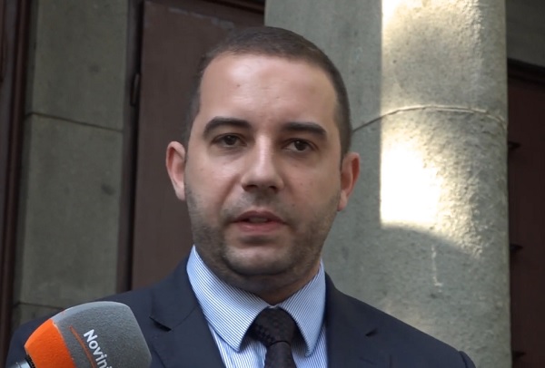 Богдан Кирилов: Мястото на лекарствата е в аптеките, а не в онлайн пространството