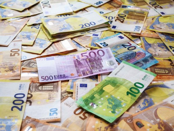 Над 28 млн. евро допълнително получава МЗ за линейки, БЧК, субсидии и ваксини