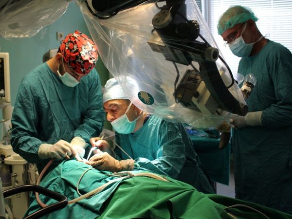 УНГ специалисти от УМБАЛ Бургас разпознаха рядка инфекция, имитираща тумор
