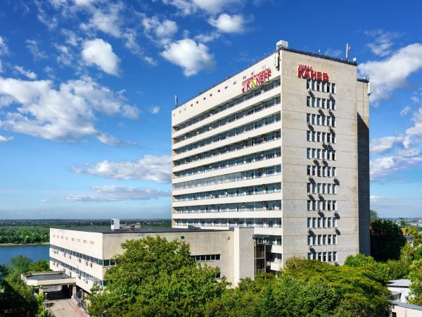 Дарение от нови медицински облекла очаква УМБАЛ „Канев“