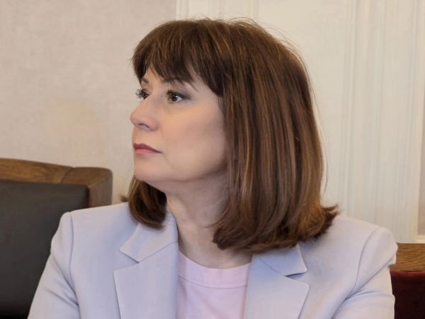 Омбудсманът очаква решение за обединяването на здравните е-записи на осиновените деца