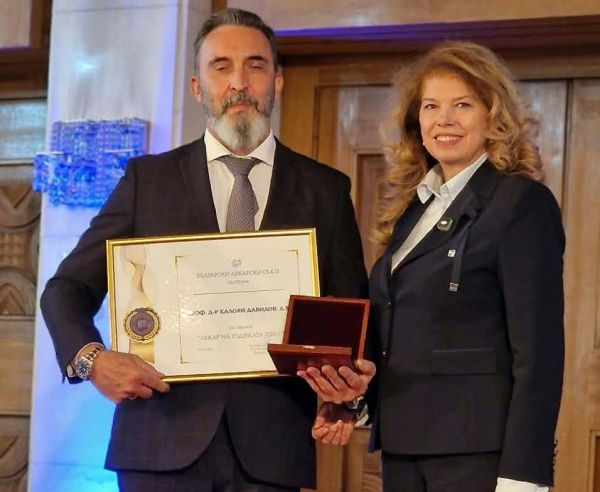 Лекарят на годината 2026 проф. Калоян Давидов: Медицината не е спринтова дистанция и не е солово изпълнение