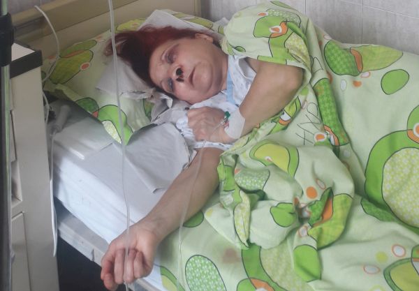 Битата в „Пирогов” медсестра е в тежко състояние със сериозна фрактура