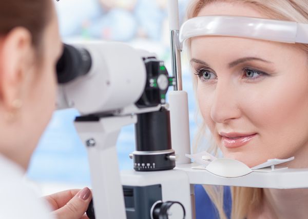 Безплатни очни прегледи се провеждат във ВМА
