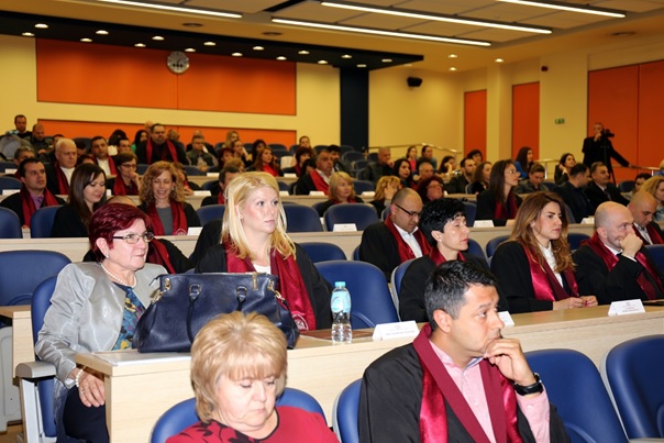 115 специализанти от МУ-Пловдив получиха Свидетелства за призната специалност