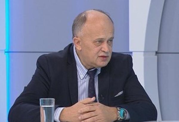 Д-р Пенков: МЗ ще извърши спешен анализ на заплатите в РЗИ