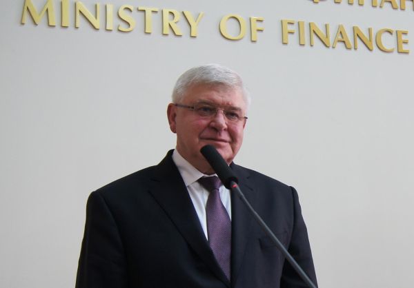 Министърът подкрепя кандидатурата на д-р Дечев 