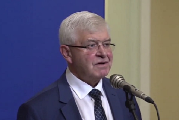 Министър Ананиев представя концепцията си за реформа пред управляващите