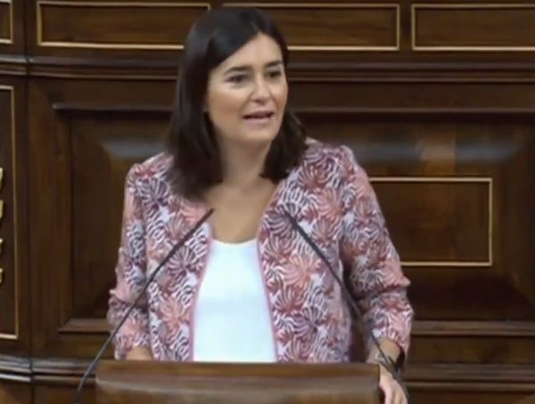 Здравният министър на Испания хвърли оставка заради фалшива диплома