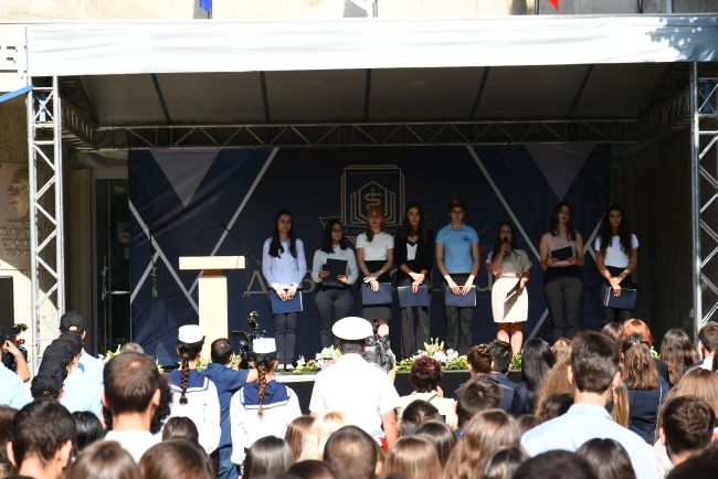 Над 1400 първокурсници започват обучението си в МУ-Варна днес