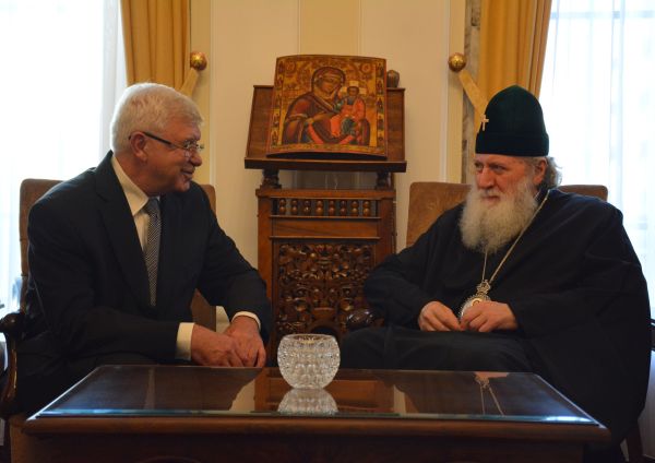 Министър Ананиев поиска подкрепа от църквата за донорството