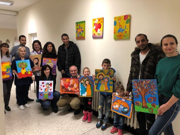 Деца дариха свои картини на УМБАЛ „Свети Георги“