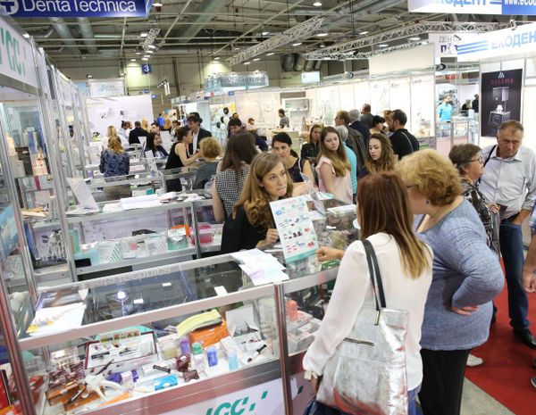 Над 220 изложителя на международен форум