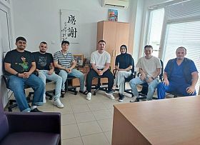 Студенти изследват приложенията на изкуствения интелект в денталната медицина