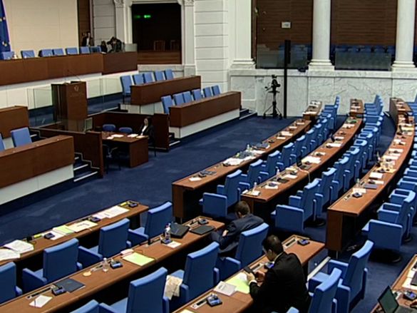 15 са медиците в новия парламент