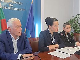 Министър Ивкова: 426 млн. евро са задълженията на държавните болници (Обновена)