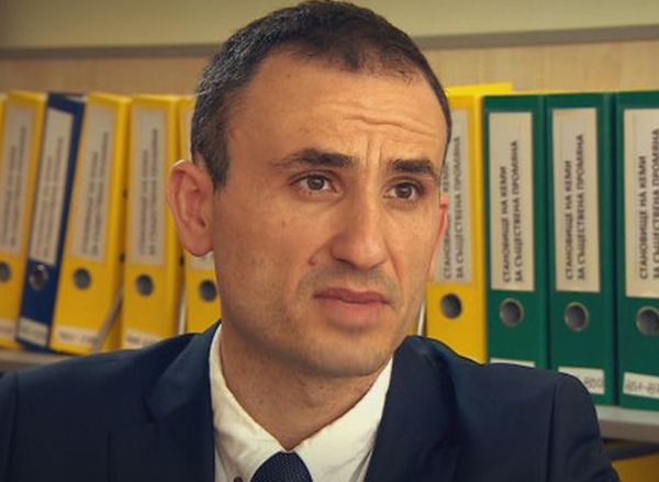 Предлагат доц. Александър Оскар за орден „За гражданска заслуга”  