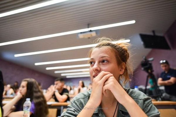 МУ-Варна приема още медицински сестри и акушерки във филиалите си