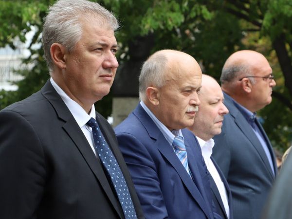 С минута мълчание и сирени ВМА отбеляза „Деня на спасението