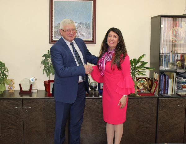 Посланик Херо Мустафа: САЩ имат готовност да помагат на България в електронното здравеопазване   