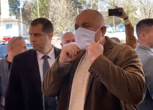 Борисов: Голям поклон пред габровските лекари, сестри и санитари, които първи усетиха, какво е това коронавирус