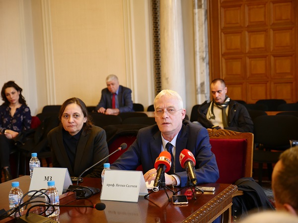 Парламентът ще гласува кандидатурата на Петко Салчев за управител на НЗОК   