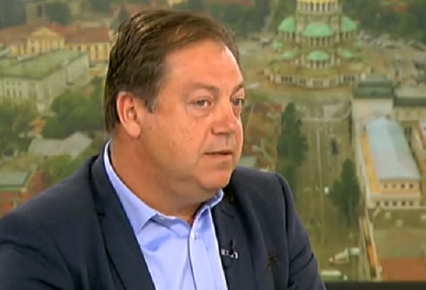 Д-р Маджаров: Медицинският персонал трябва да бъде компенсиран финансово