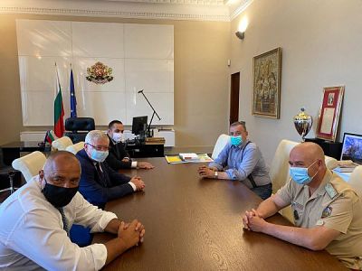 Борисов: Засилваме готовността на болниците за лечение на българите с коронавирус