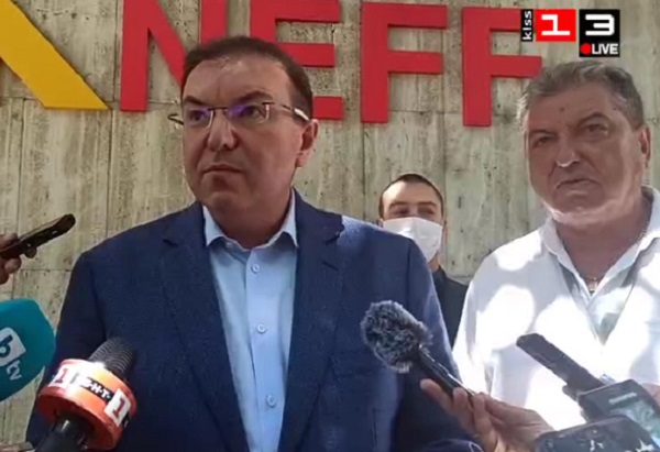 Министърът: Няма медицинска сестра в УМБАЛ Канев, която да получава по-малко от 1000 лв. чисто