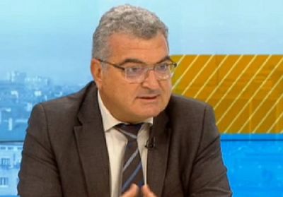 Д-р Пенчев: Тревожен е броят на заразените медици в София, те вече са 455