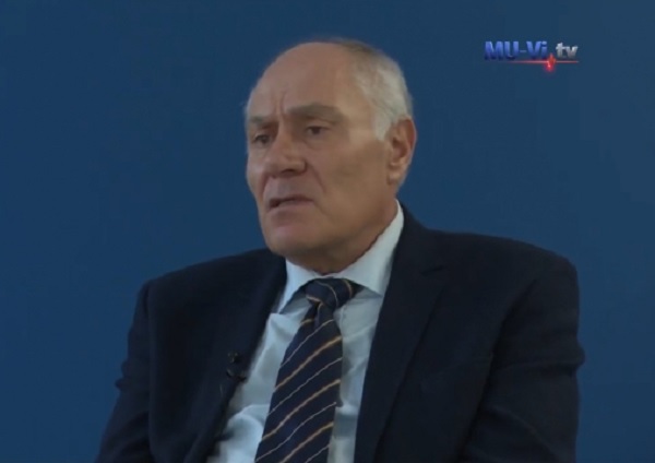 Проф. Константинов: COVID се предава както по въздушно-капков, така и по фекално-орален път