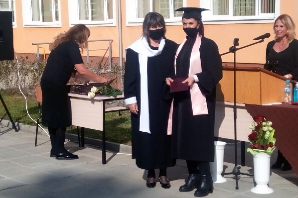 Връчиха дипломите на 85 абсолвенти от филиала на МУ-София във Враца