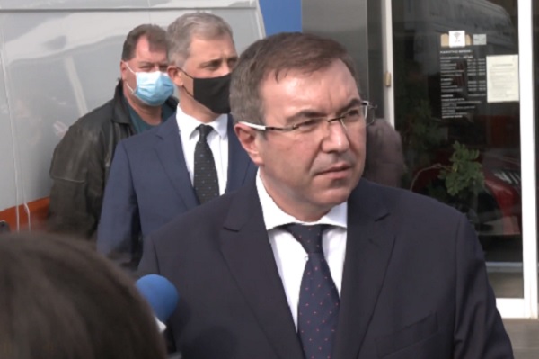 Големите болници ще разкриват самостоятелни структури за COVID пациенти с по 200 легла