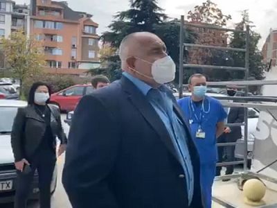 Премиерът: Недостиг на лекарства няма, има презапасяване 