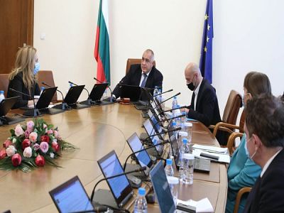 Наличността с лекарства за COVID да се следи ежедневно, наредил Борисов 