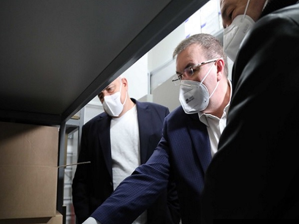Премиерът и здравният министър провериха БулБио и готовността ни да приемем първите ваксини