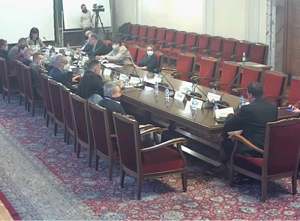 Близо половината от медиците на първа линия са заявили желание да се ваксинират 