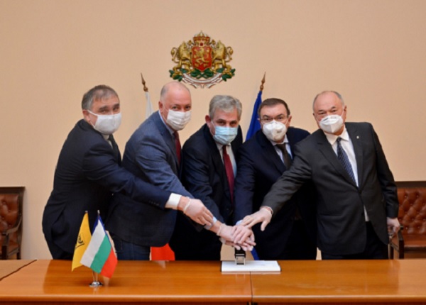 Министрите на здравеопазването и транспорта валидираха пощенска марка в чест на Спешна помощ