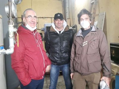 Само за 9 дни група приятели изградиха нова кислородна инсталация за COVID-болните в УМБАЛ Бургас