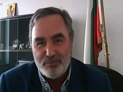 Доц. Кунчев: Ако направим глупостта да вдигнем мерките, януари болниците ще са драматично пълни 