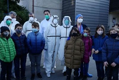 Синът на д-р Мондешки: Татко много ми липсва, но се радвам, че лекува болните от вируса