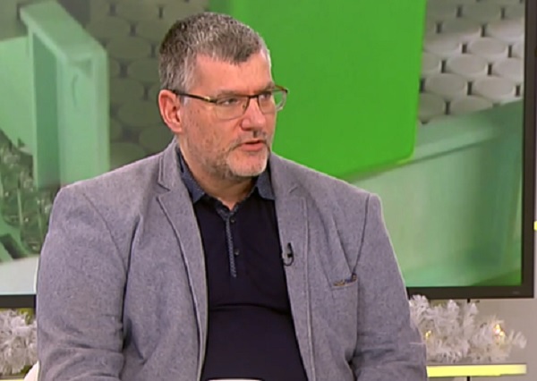 Проф. Момеков: Ако имаме повече емпатия към медицинските специалисти, нещата ще са много по-различни