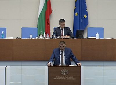 Проф. Ангелов: Ваксинирането е пътят към спасението от COVID