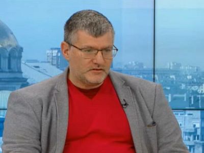 Проф. Момеков: Развитите нации трябва да приемат ваксината като коледен подарък
